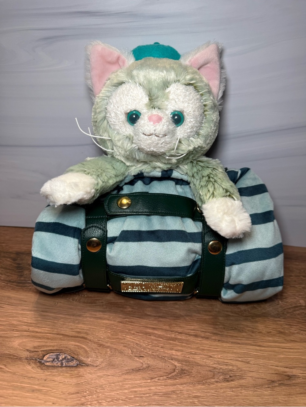Disney Duffy & Friends Gelatoni Plush Throw Blanket Japan Tokyo Disney